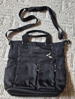 Baggallini Black Nylon Convertible Bag